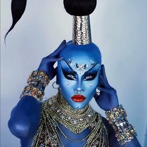 Meet your Posher, Maria